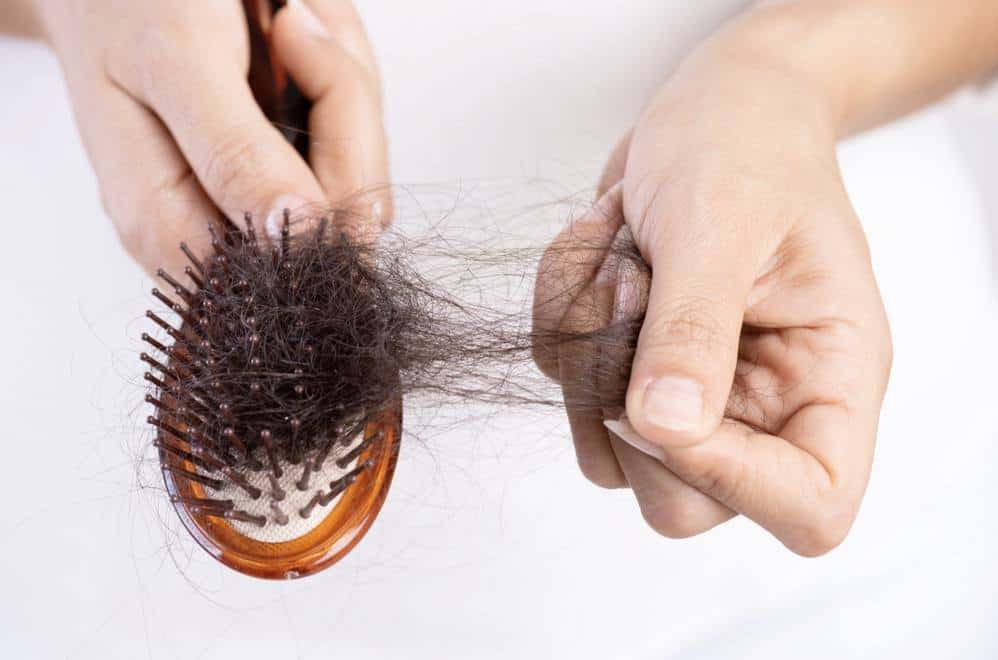 Perte de cheveux : est-ce lié à l’anxiété ?